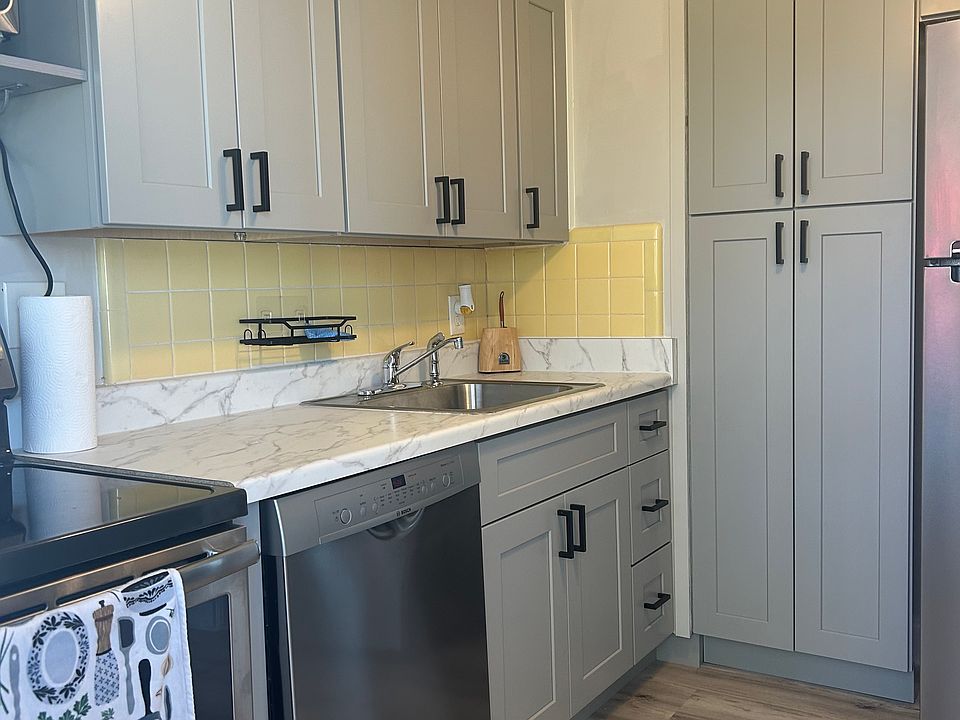 1st image of 285 Mateo Way NE Unit W