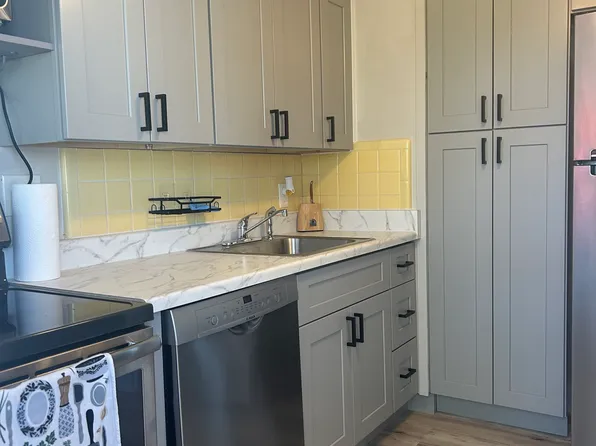 285 Mateo Way NE Unit W, Saint Petersburg, FL 33704