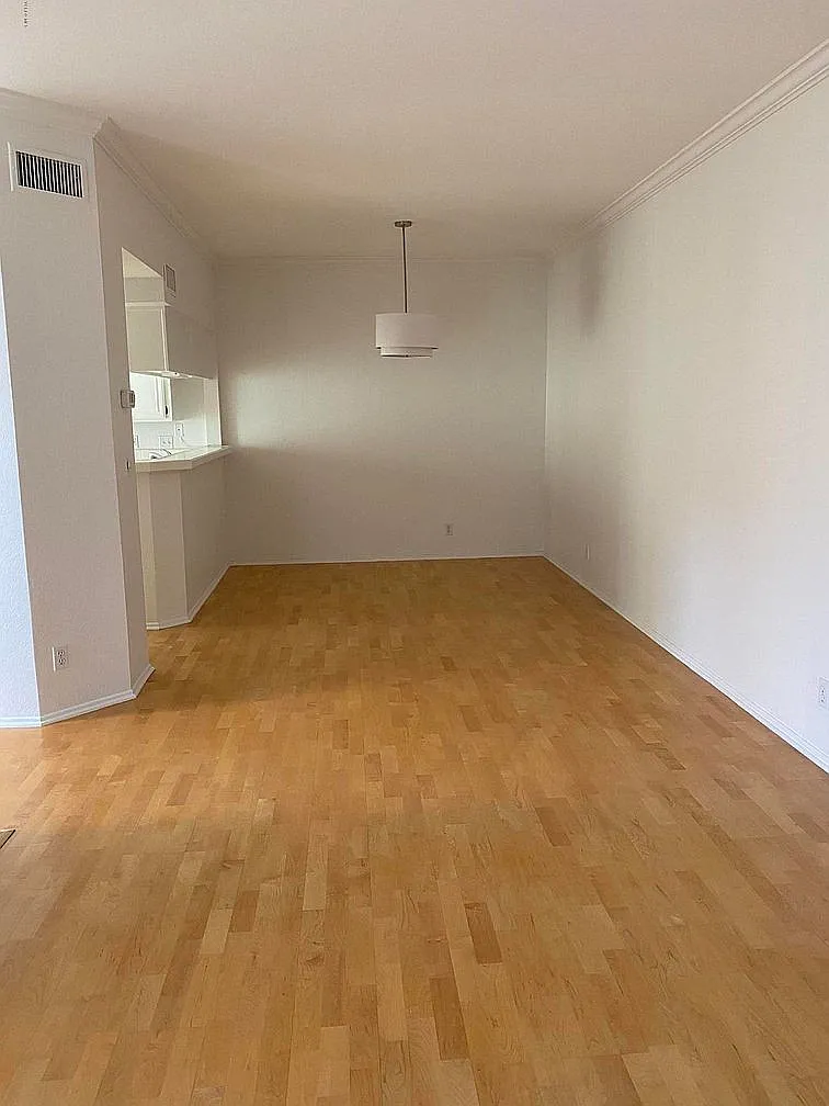 2 bed, 1204 sqft, $4,295 — Photo 3