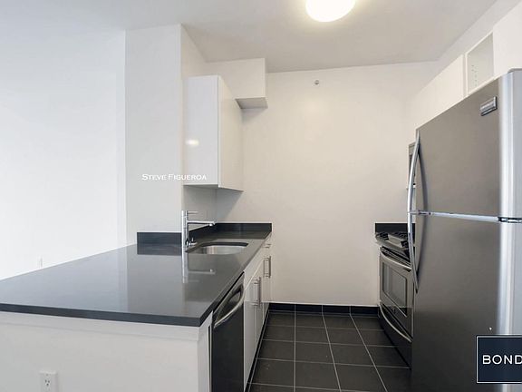 3rd image of 4545 Center Blvd APT 415