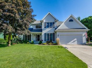 14299 Old Pine Ln, Mishawaka, IN 46545