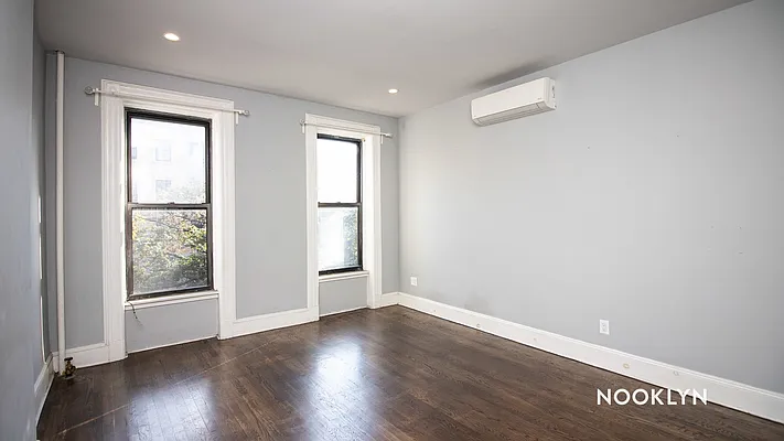Rented by Nooklyn NYC LLC | media 13