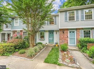 1614 Harvest Green Ct, Reston, VA 20194