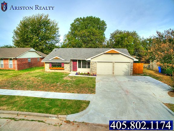 2nd image of 1313 Abbey Dr