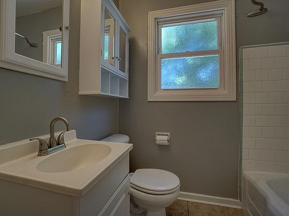 3rd image of 513 Eureka Ave