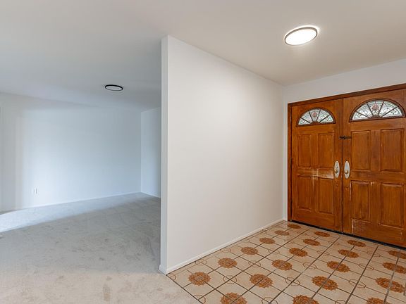 2nd image of 1339 Laurel Avenue