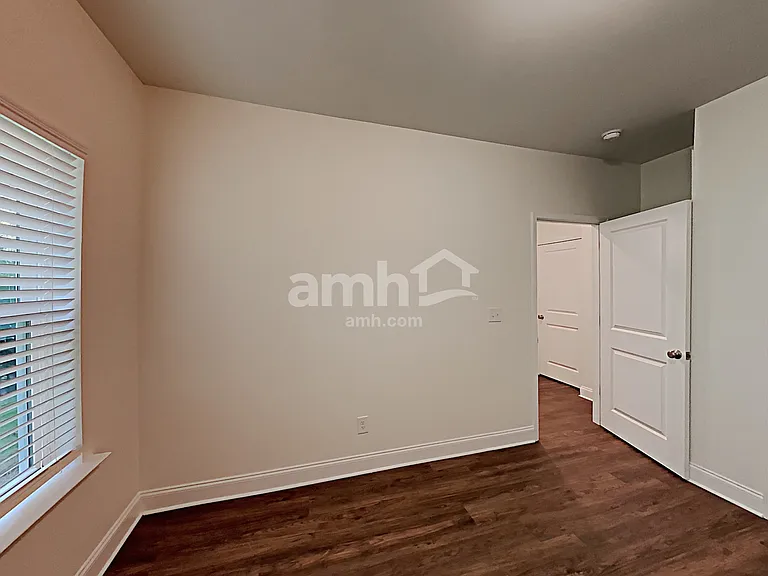 305 Vaughan Pl — Photo 29
