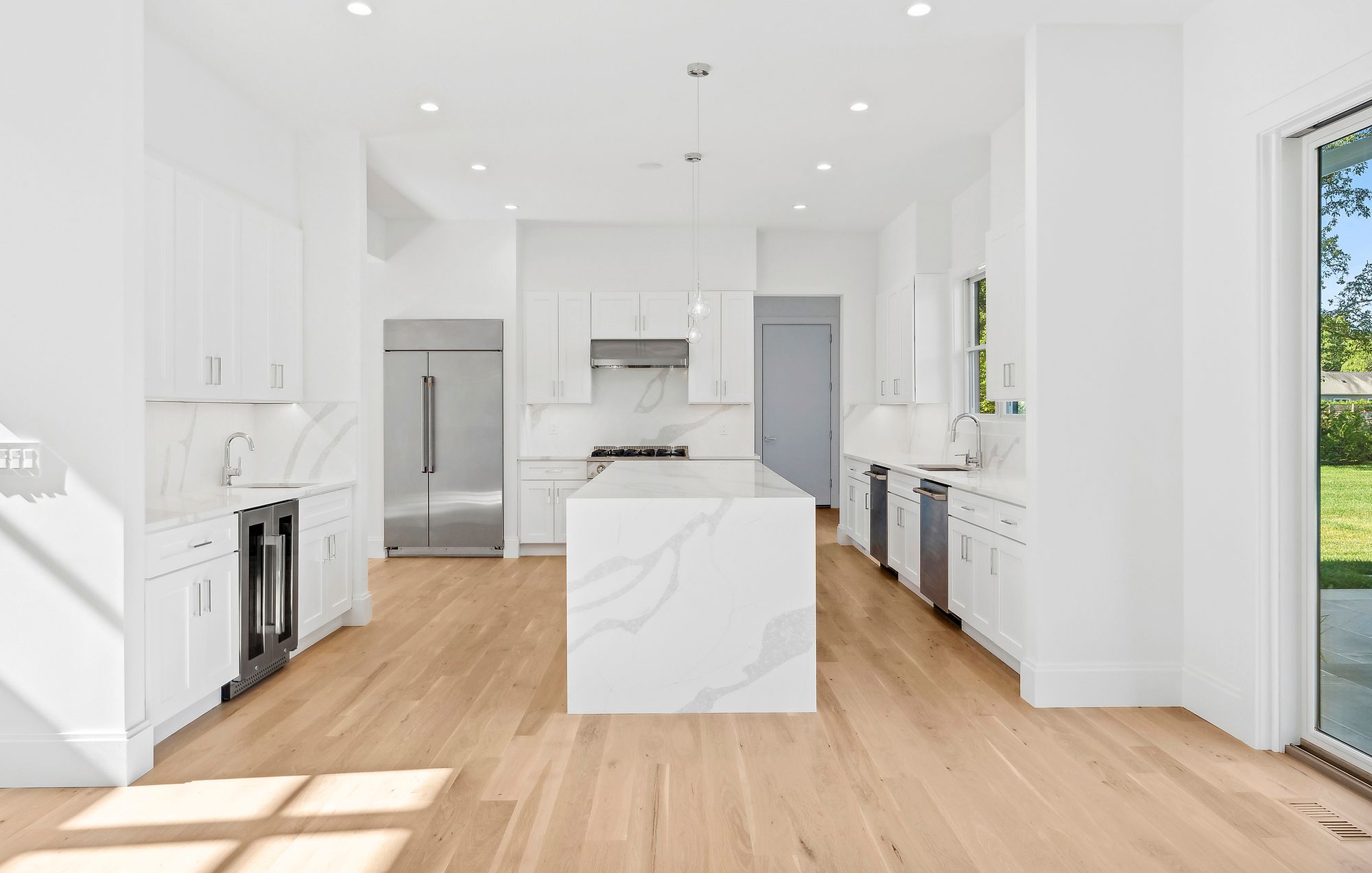 15 Summit Blvd, Westhampton, NY 11977 Out East