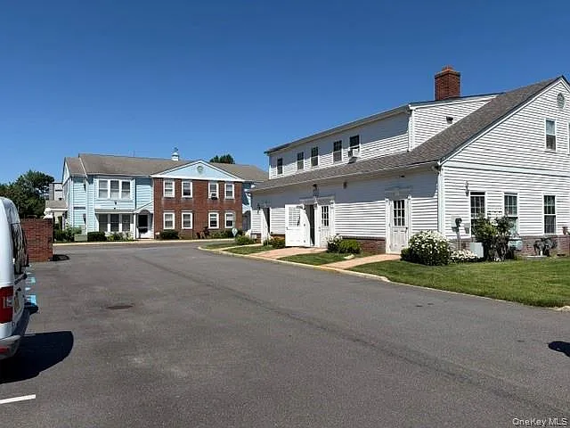 12 Athens Ct — Photo 2