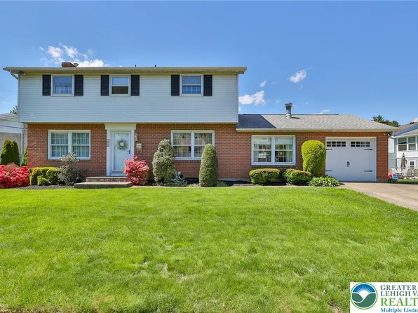 1920 Ravenwood Dr, Bethlehem, PA 18018