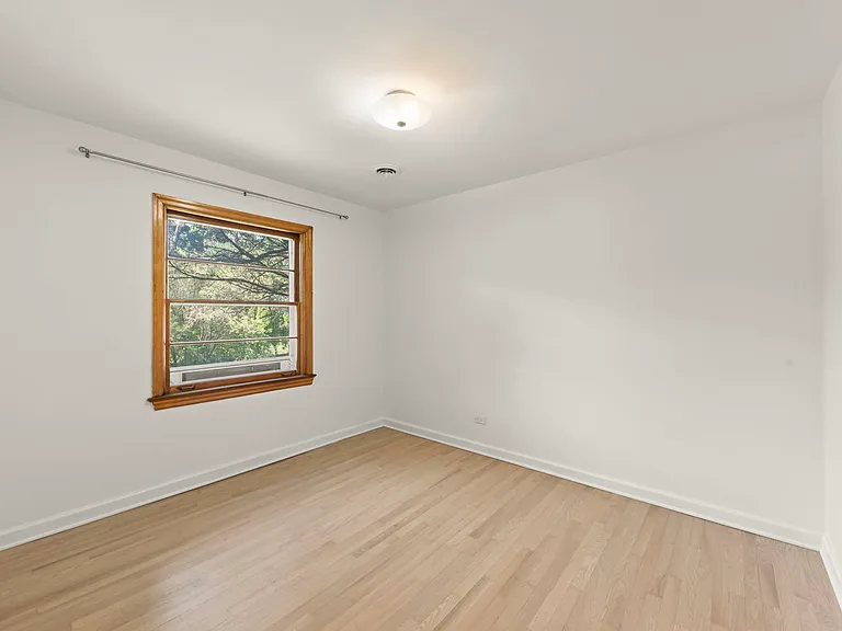 354 Indian Dr — Photo 17