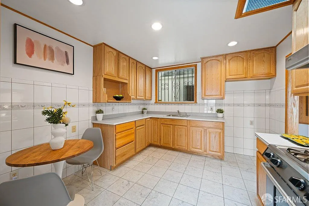 2471 40th Ave - Photo 10