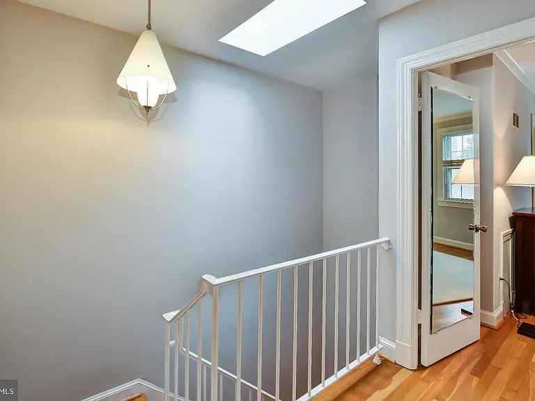 835 New Hampshire Ave NW — Photo 14