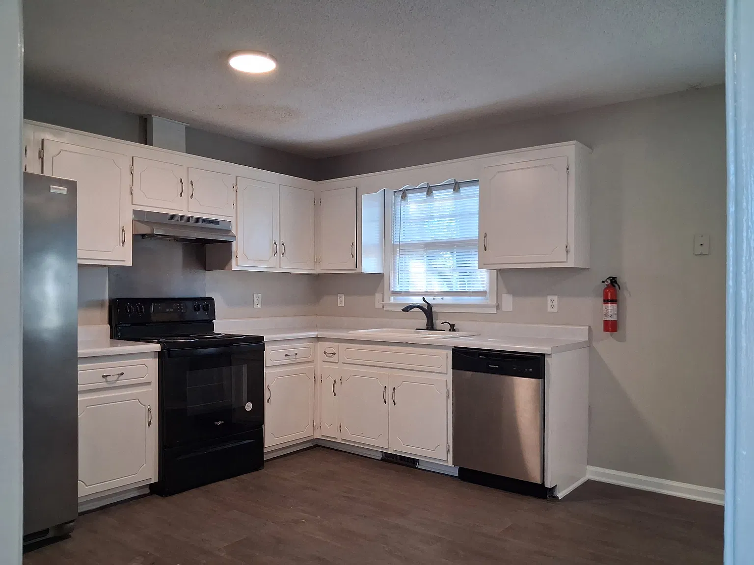 4 bed, 1510 sqft, $1,650 — Photo 2