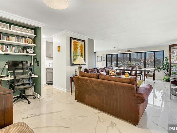 3rd image of 1203 River Rd APT 8B