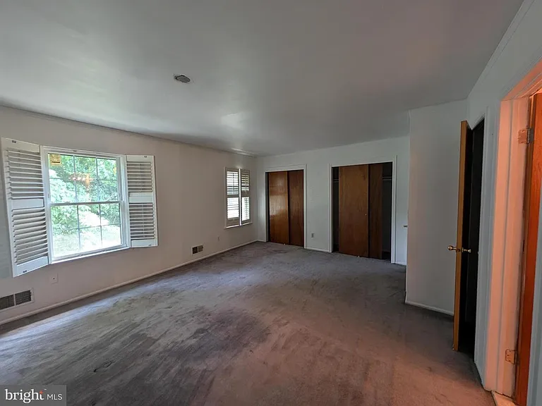 44 W Constitution Dr — Photo 7