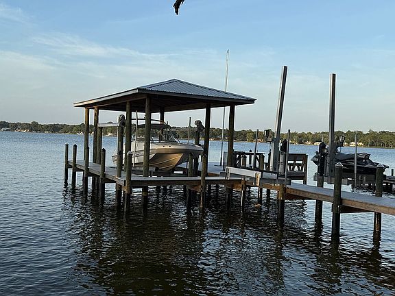 5th image of 245 S Bayshore Dr