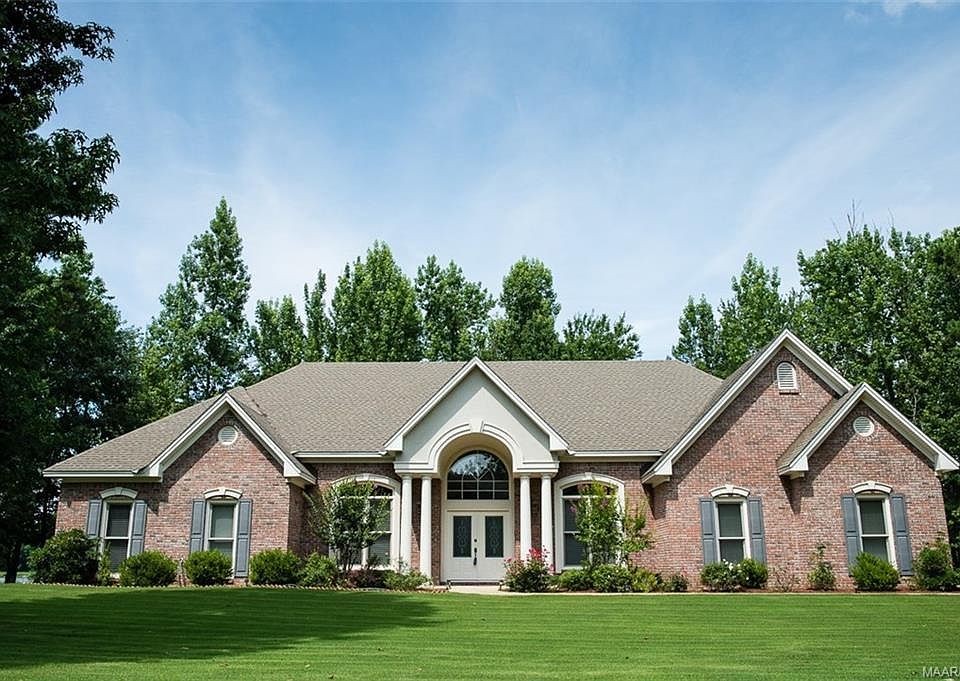 2nd image of 8371 Timber Trace Ln