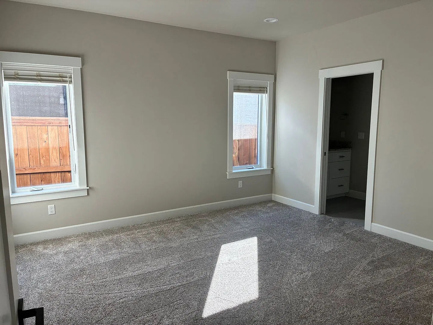 Beautiful Home in Cedar Landing Community- 3 Beds 2 Bath W/ Garage — Photo 4