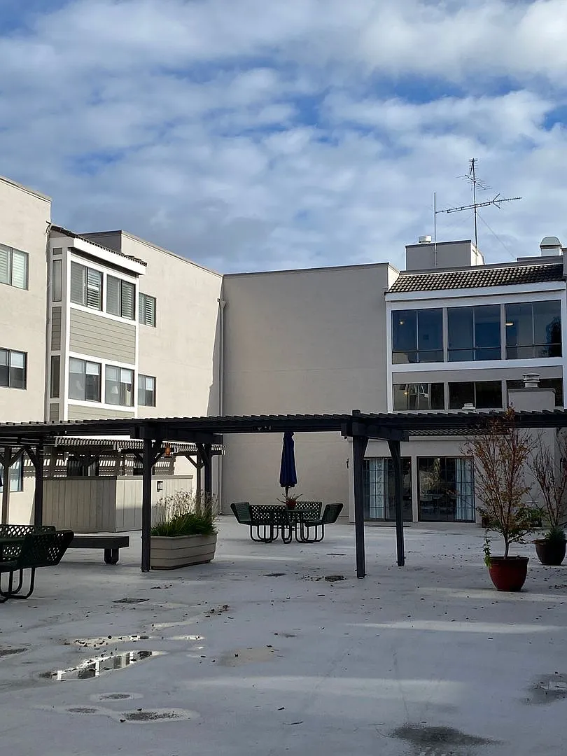 Building Photo - 240 N Bayshore Blvd #207