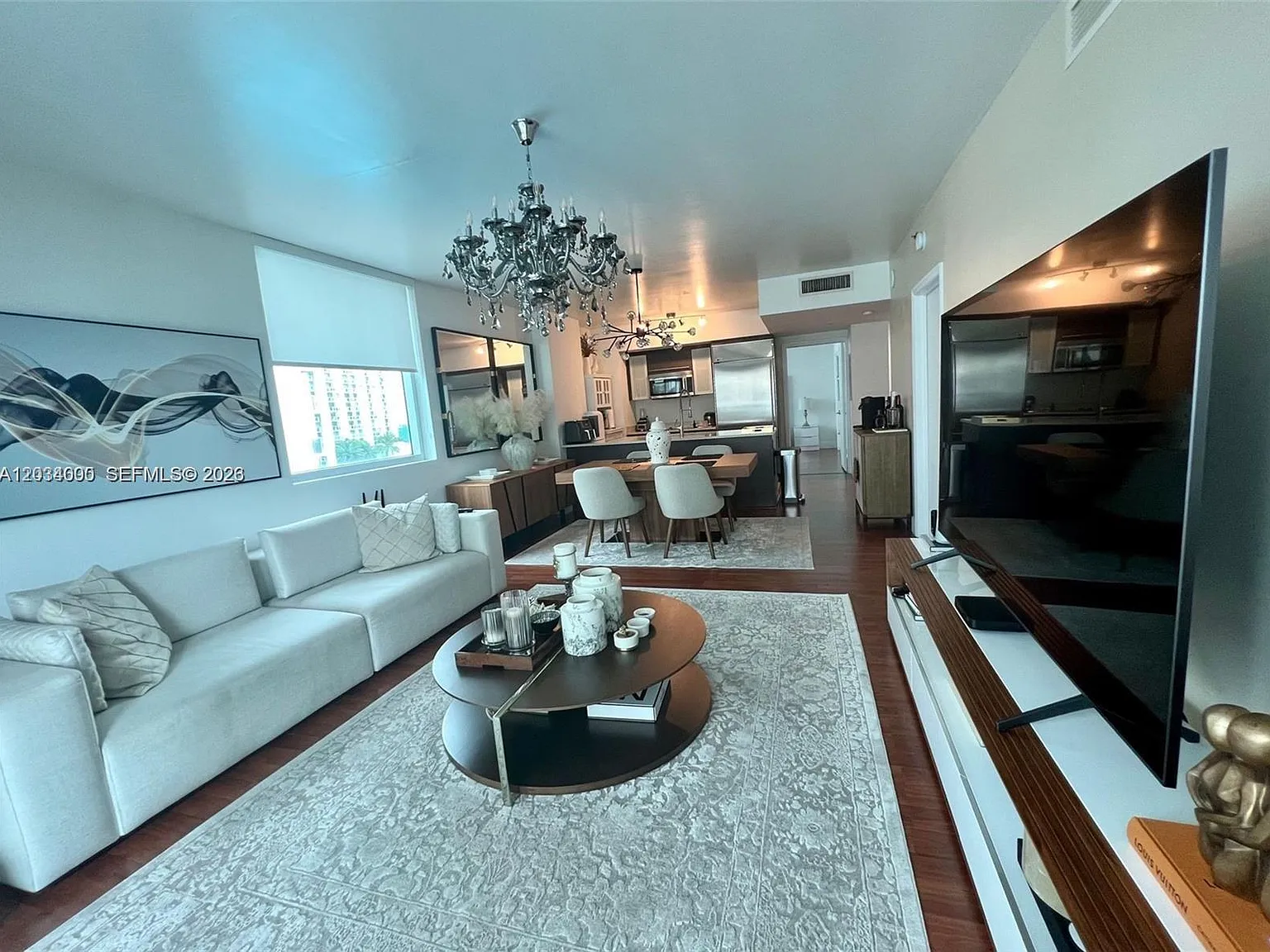 500 Brickell East Condo — Photo 2