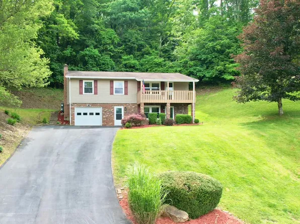 307 Cove St, Bluefield, VA 24605