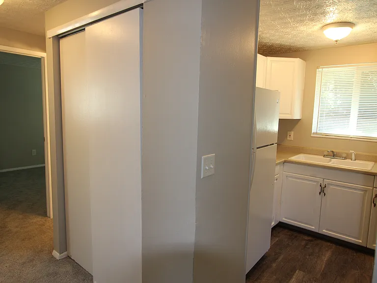 3411 Clarkston Ave — Photo 5