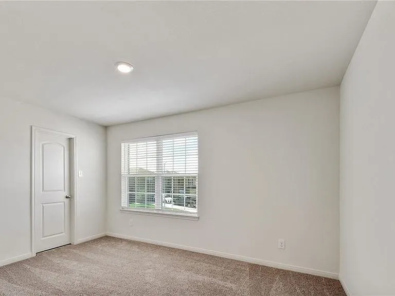 317 Hyacinth Way — Photo 13
