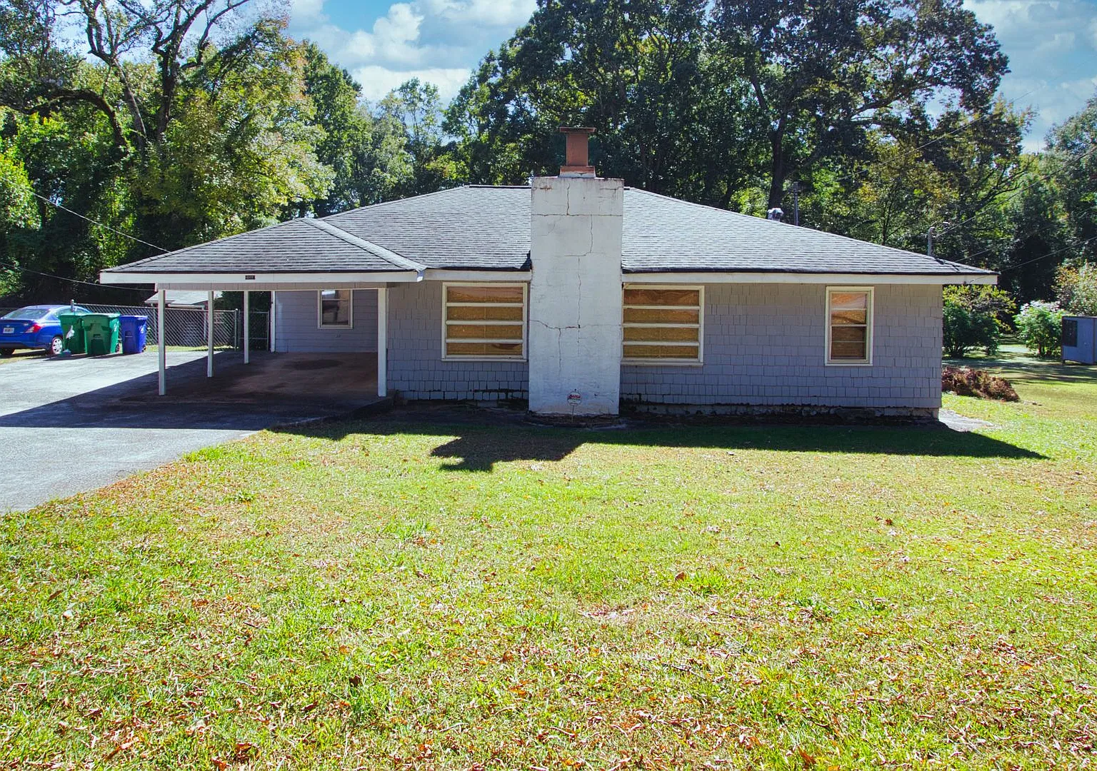 Available Now! 2-Bedroom 2-Bathroom Bungalow — Photo 1