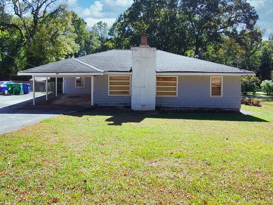 2977 Decatur Ave