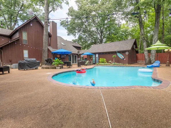 8833 Eatonwick Dr, Cordova, TN 38016