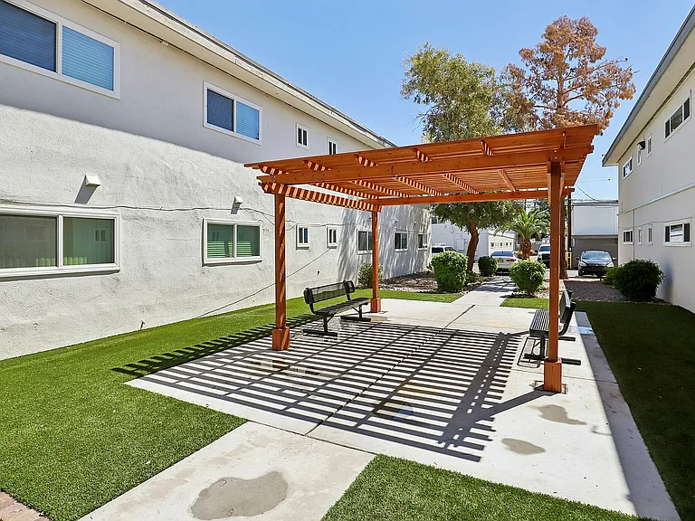 17-web-or-mls-Karen Ct-1005-901