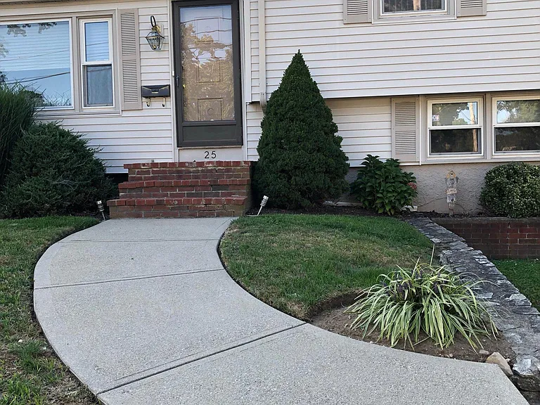 Cherry St — Photo 4