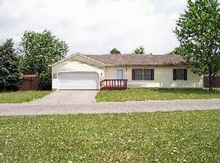 20 Lakeview Ct, Lagrange, OH 44050