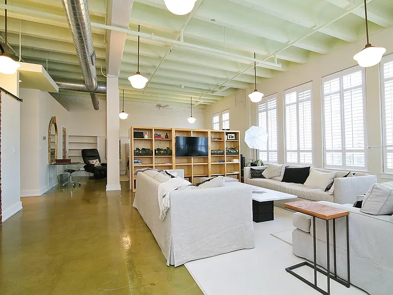 103 W Main St #201 — Photo 7