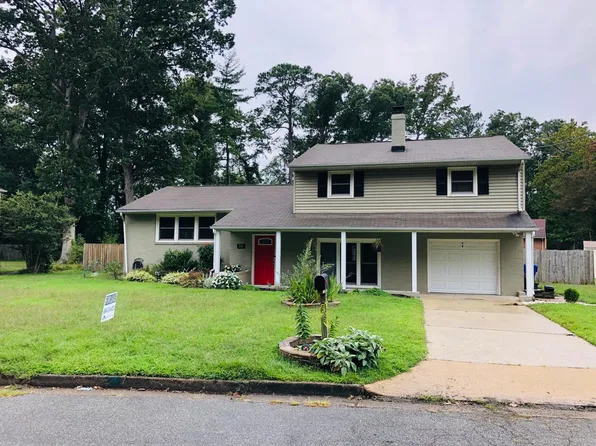 33 Green Ct, Newport News, VA 23601