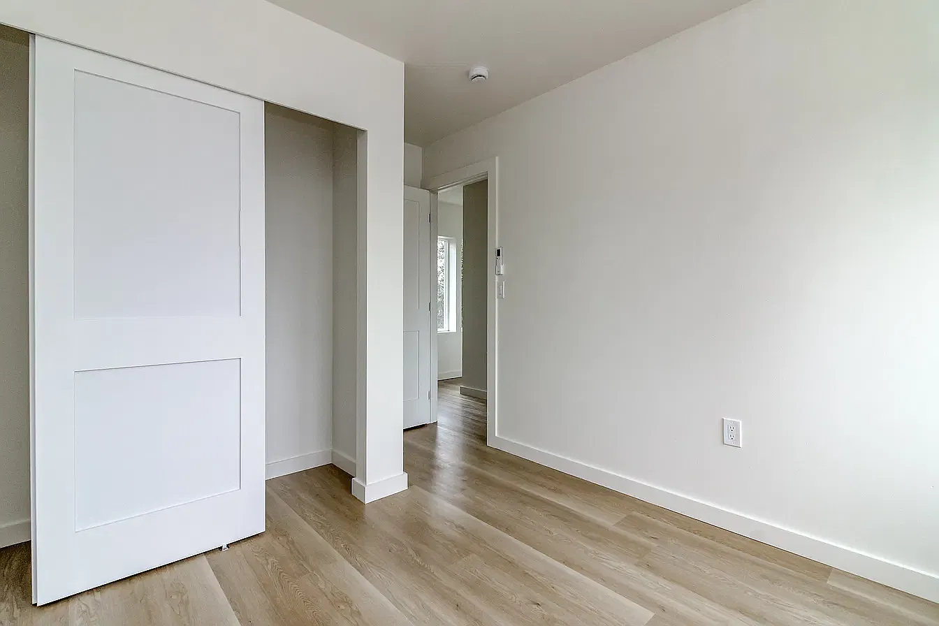 2 bed, 1.5 bath, 800 sqft, $2,500 — Photo 2