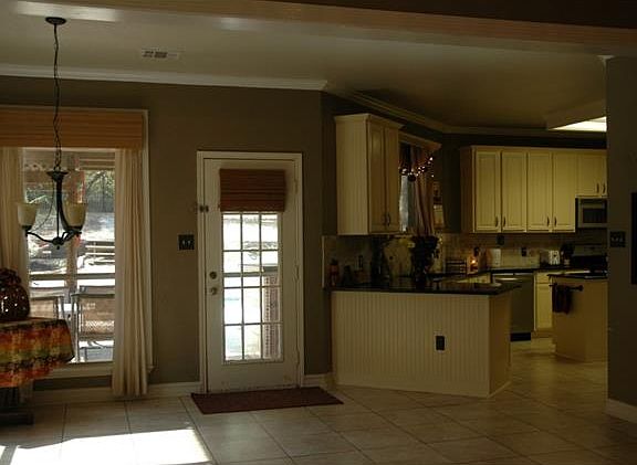 5th image of 4733 Parkhaven Dr