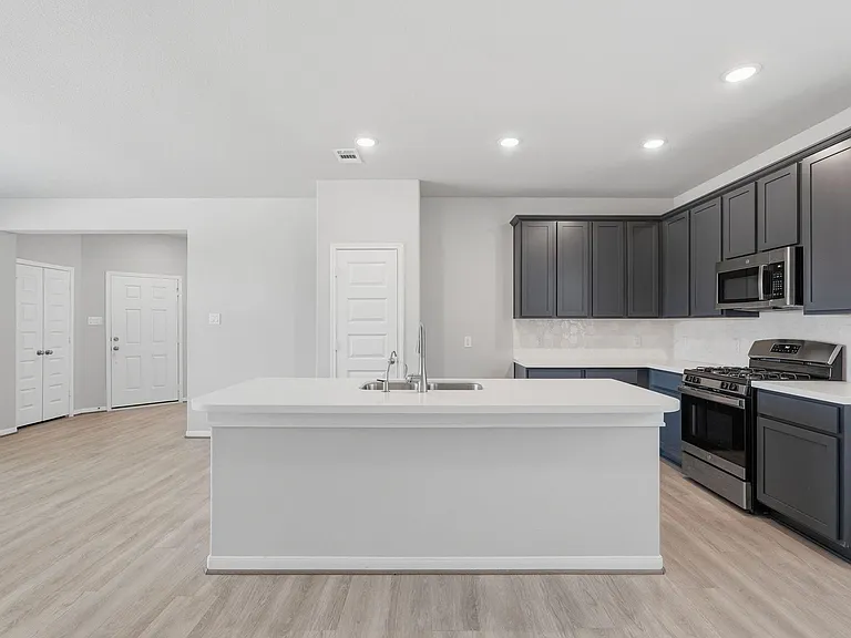 10406 Milford Woods Ln — Photo 16