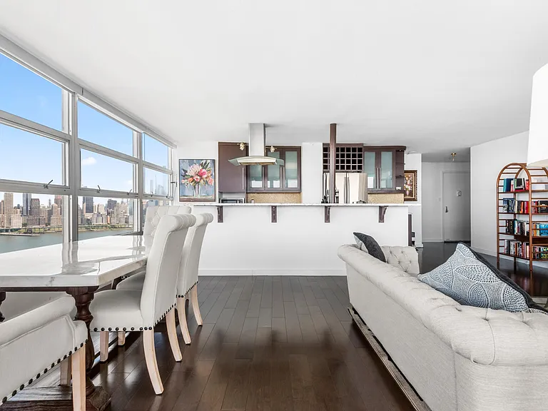 6050 Boulevard East #19C — Photo 3