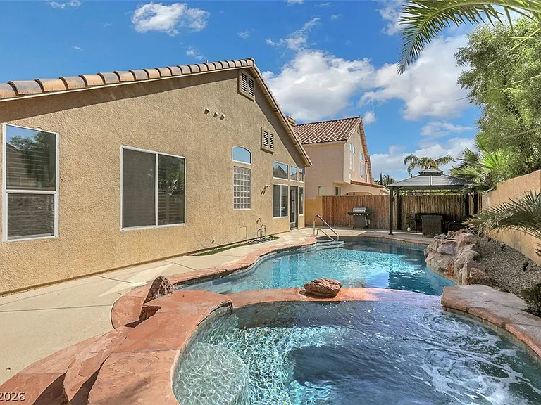 7855 Windward Rd — Photo 37