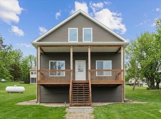 22508 Lake Shore Dr, Bernard, IA 52032