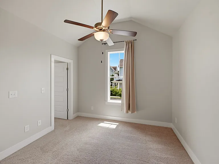 752 Cottage Park Dr — Photo 20