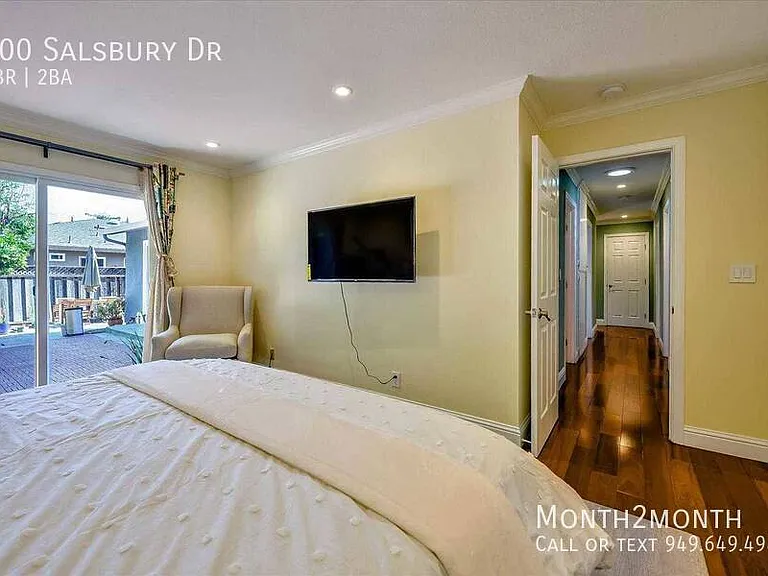 300 Salsbury Dr — Photo 16