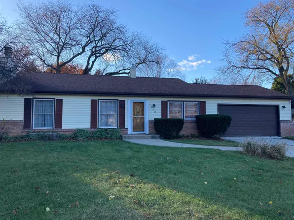 1010 Prestwick Pkwy, Rockford, IL 61107