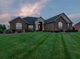 8405 Stone Ledge Dr, Edwardsville, IL 62025