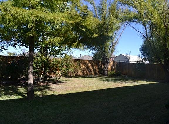 2nd image of 1709 Hightimber Ln