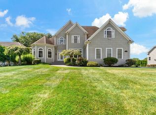 51 Kickemuit Ct, Swansea, MA 02777