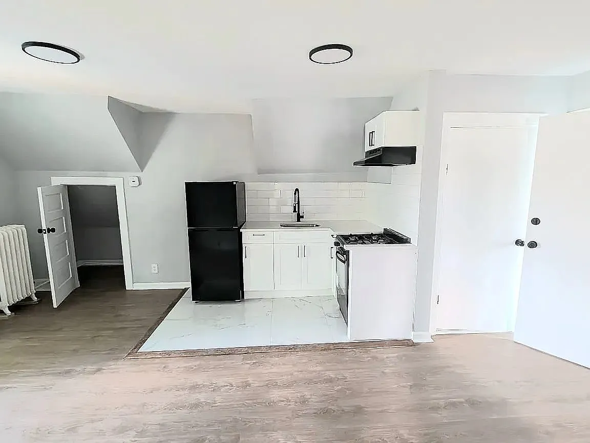 2 bed, $1,850 — Photo 2