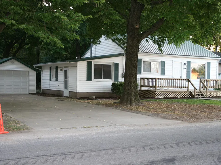 3127 Sand Rd — Photo 1